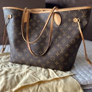 Louis Vuitton carried with care, in great used condition. Dust bag included.